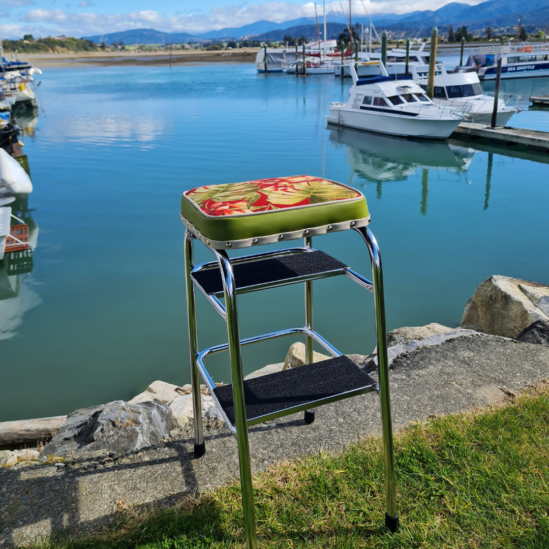 Retro Chrome Step Stool - Seat