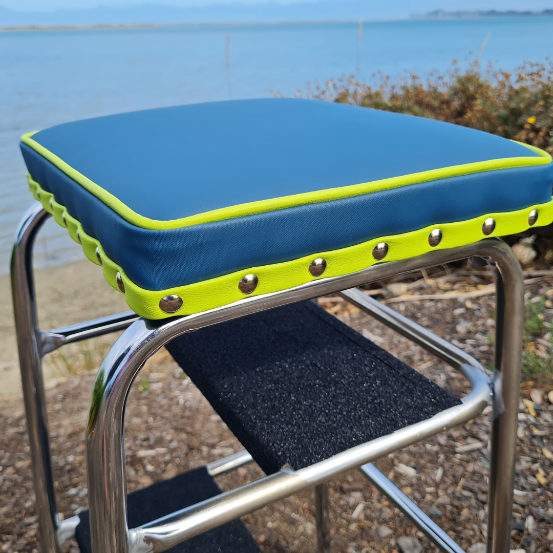 Retro Chrome Step Stool - Seat