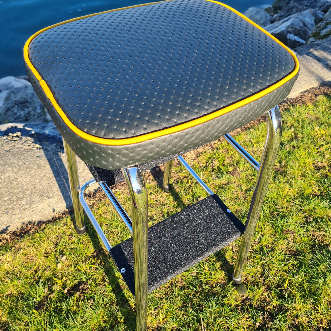 Retro Chrome Step Stool - Seat