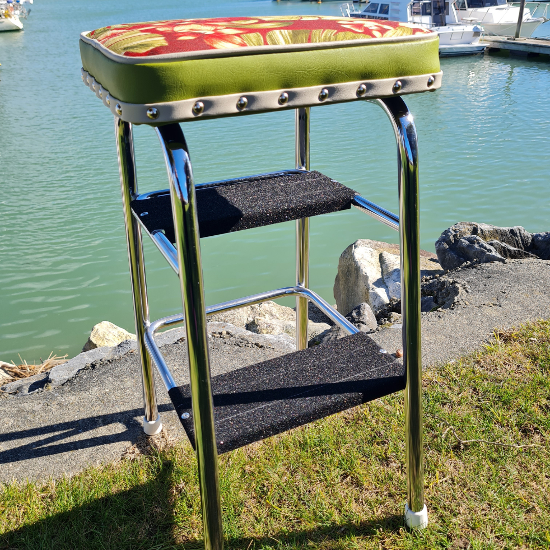 Retro Chrome Step Stool - Seat