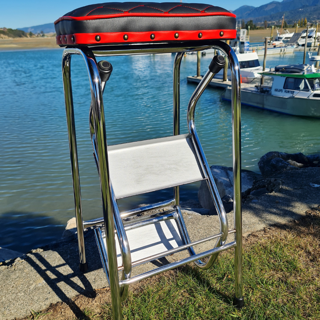 Retro Chrome Step Stool - Seat