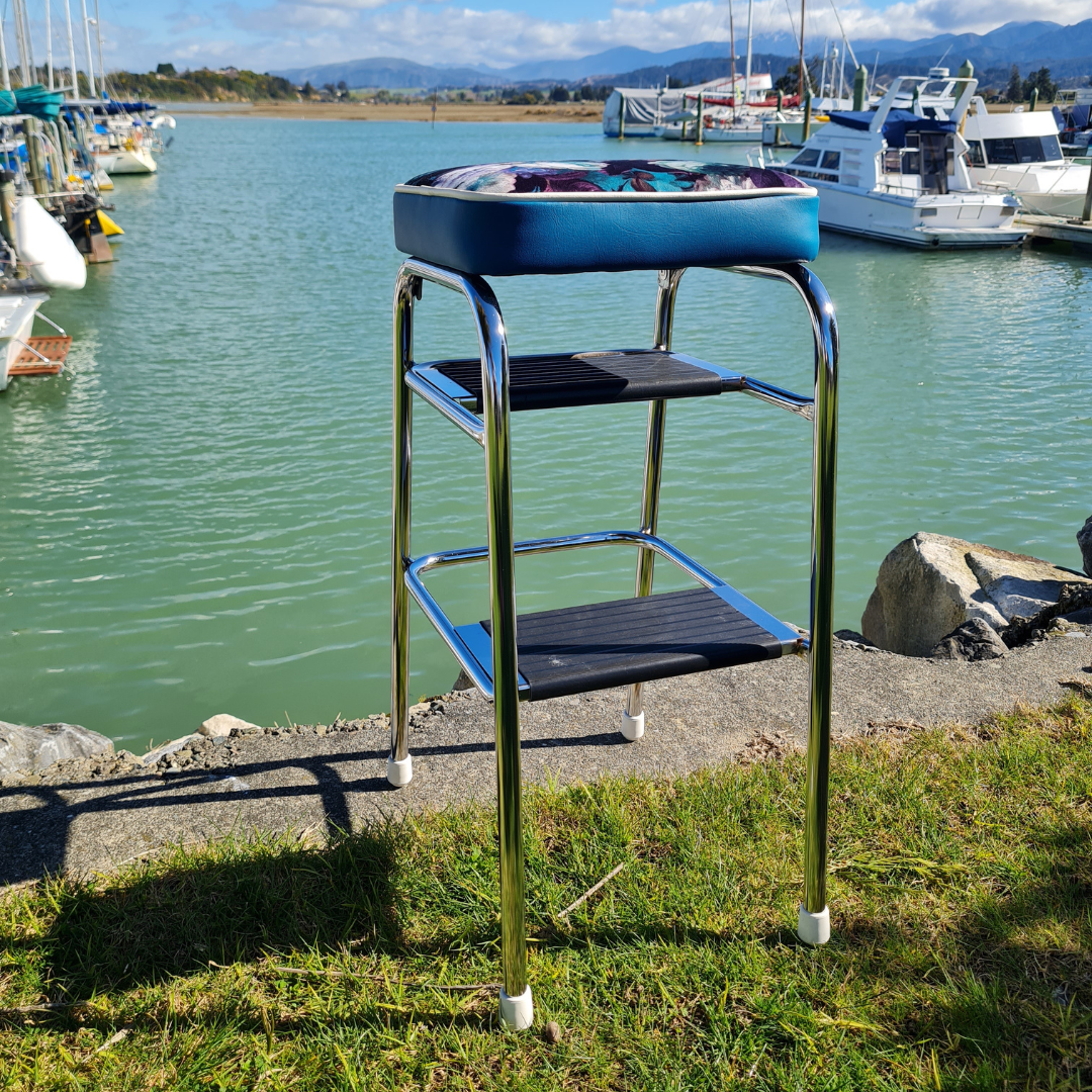 Retro Chrome Step Stool - Seat