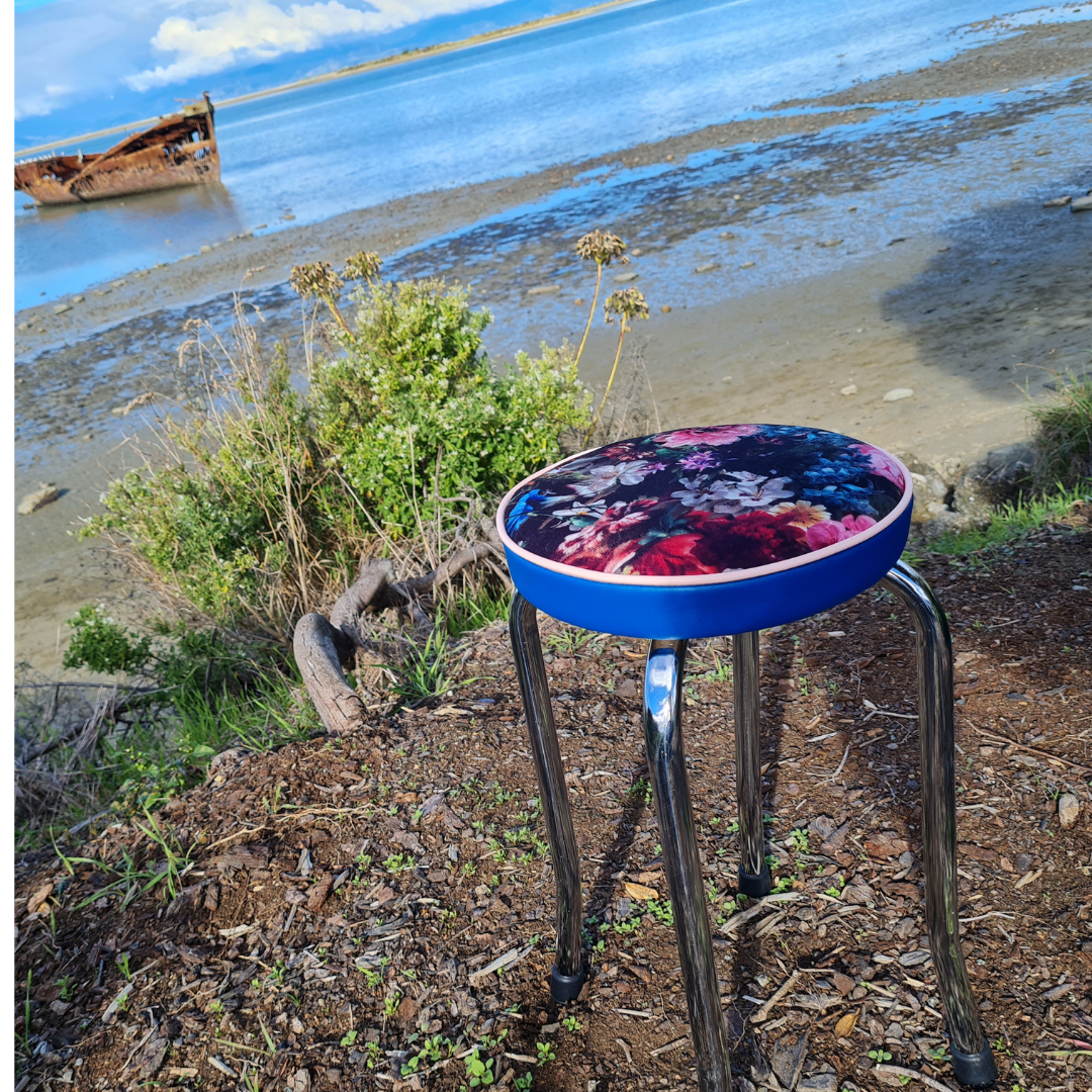 Retro Chrome Stool - Seat - Flower bomb