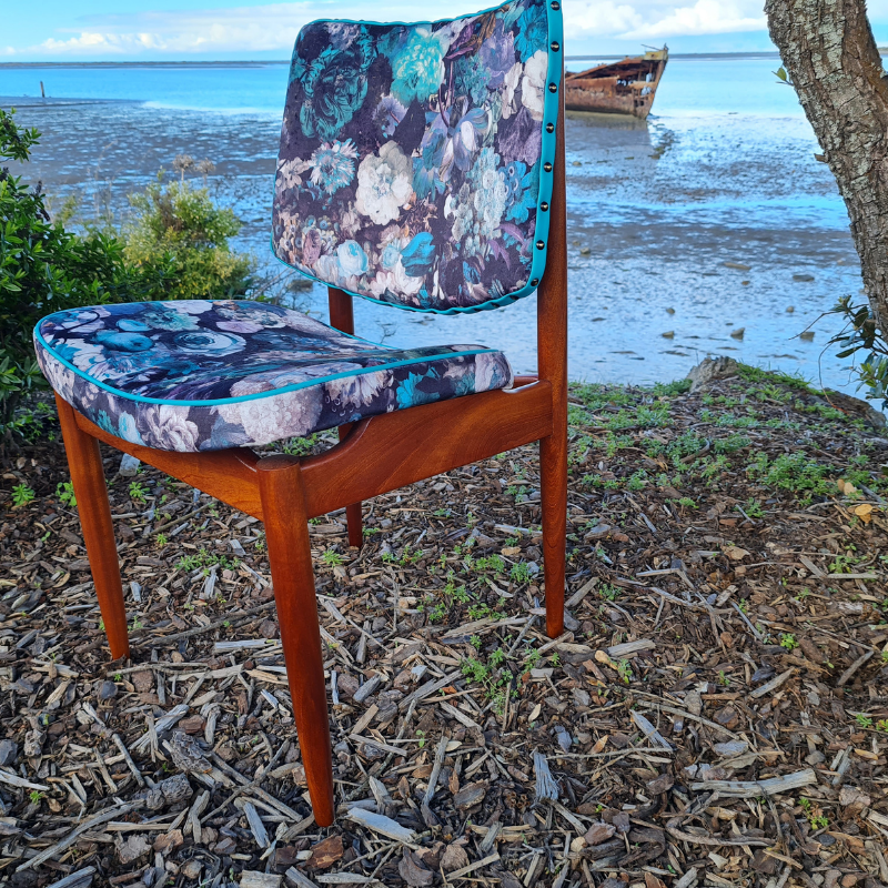 Set of 4 Mid century chairs