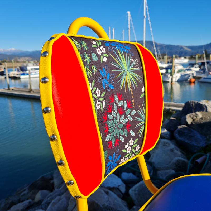 Cheerful Set of 4 retro chairs