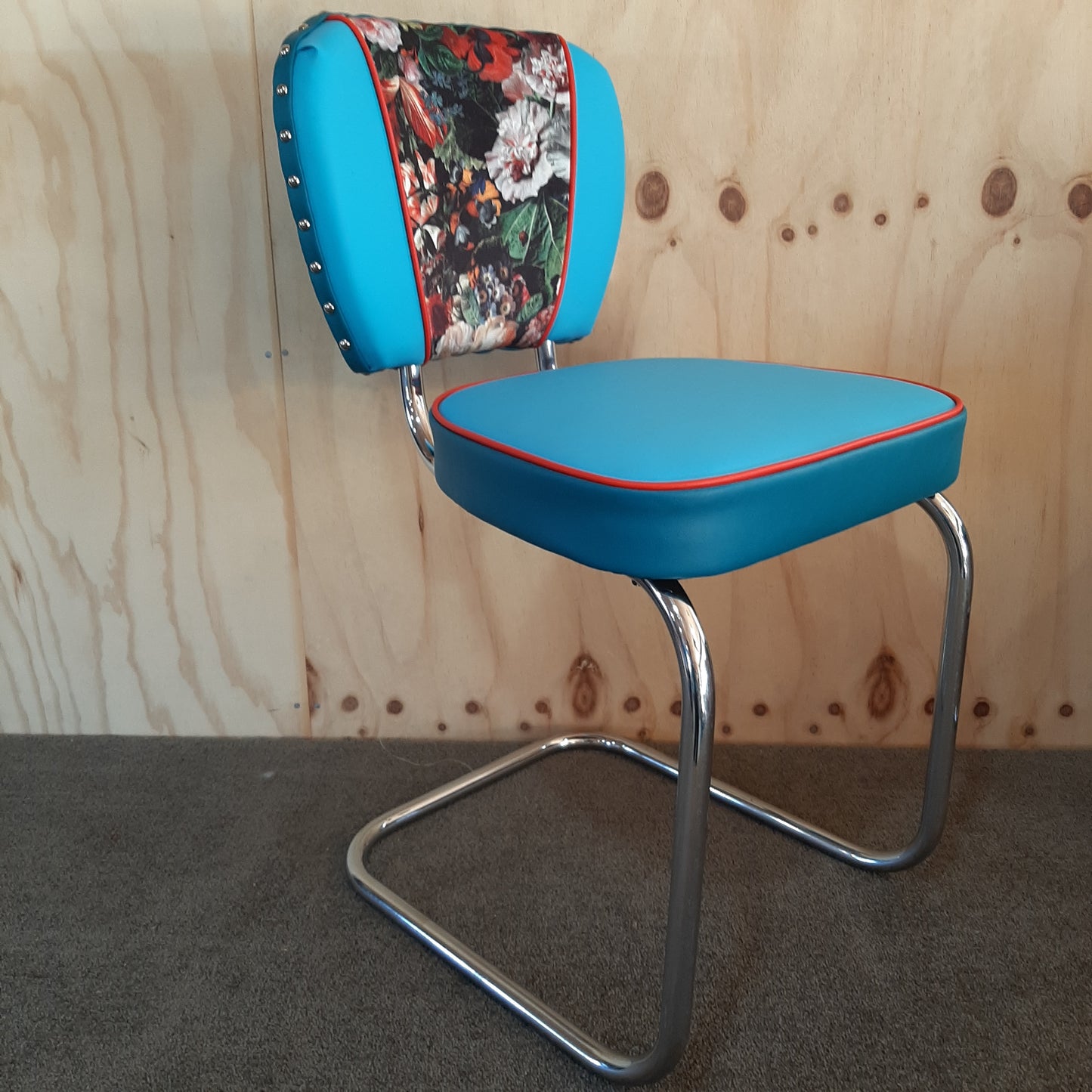 Flower bomb Chrome Chairs