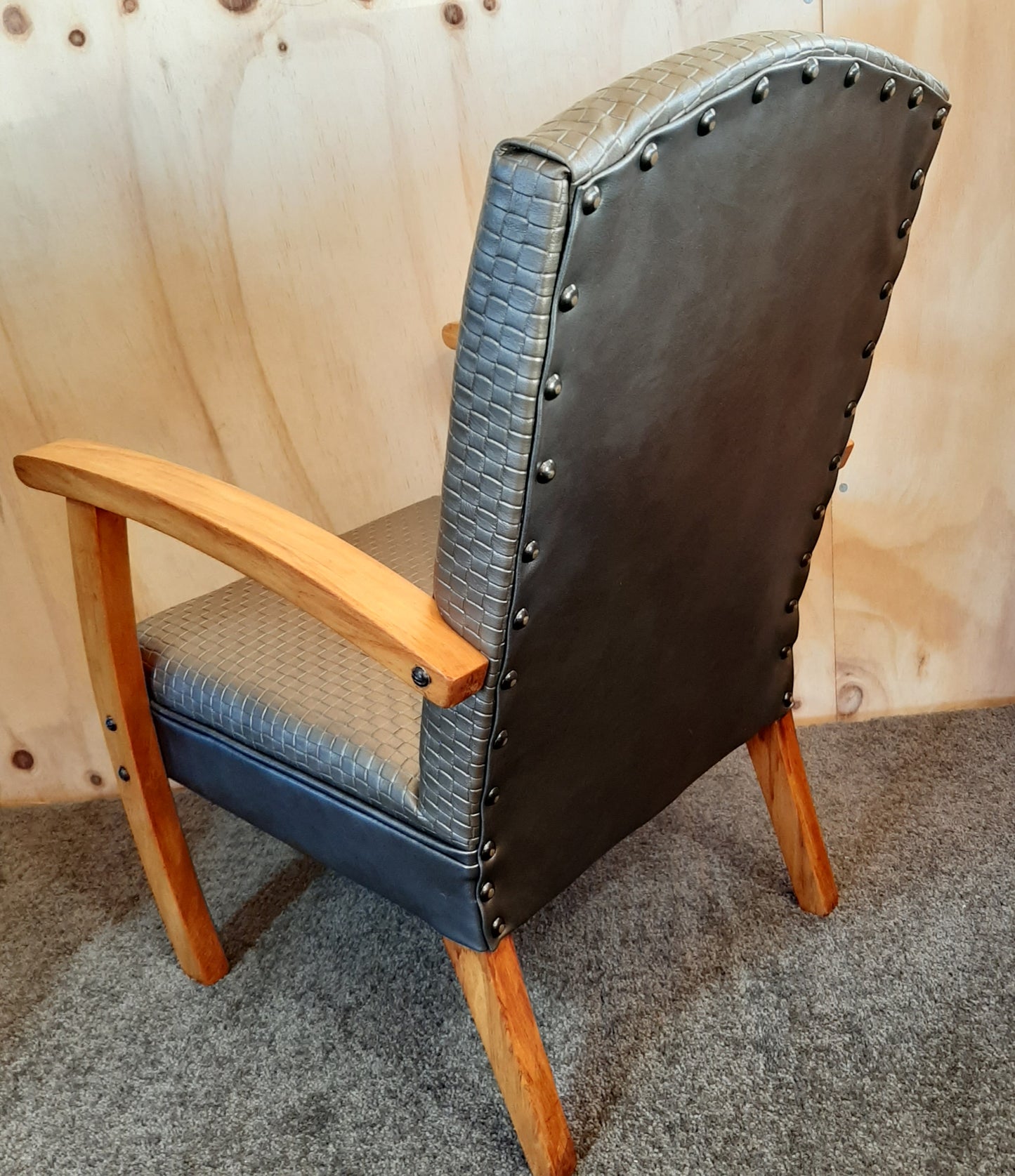 Kids chair