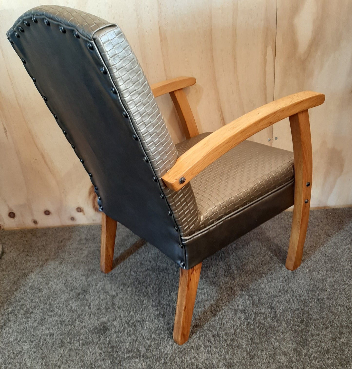 Kids chair
