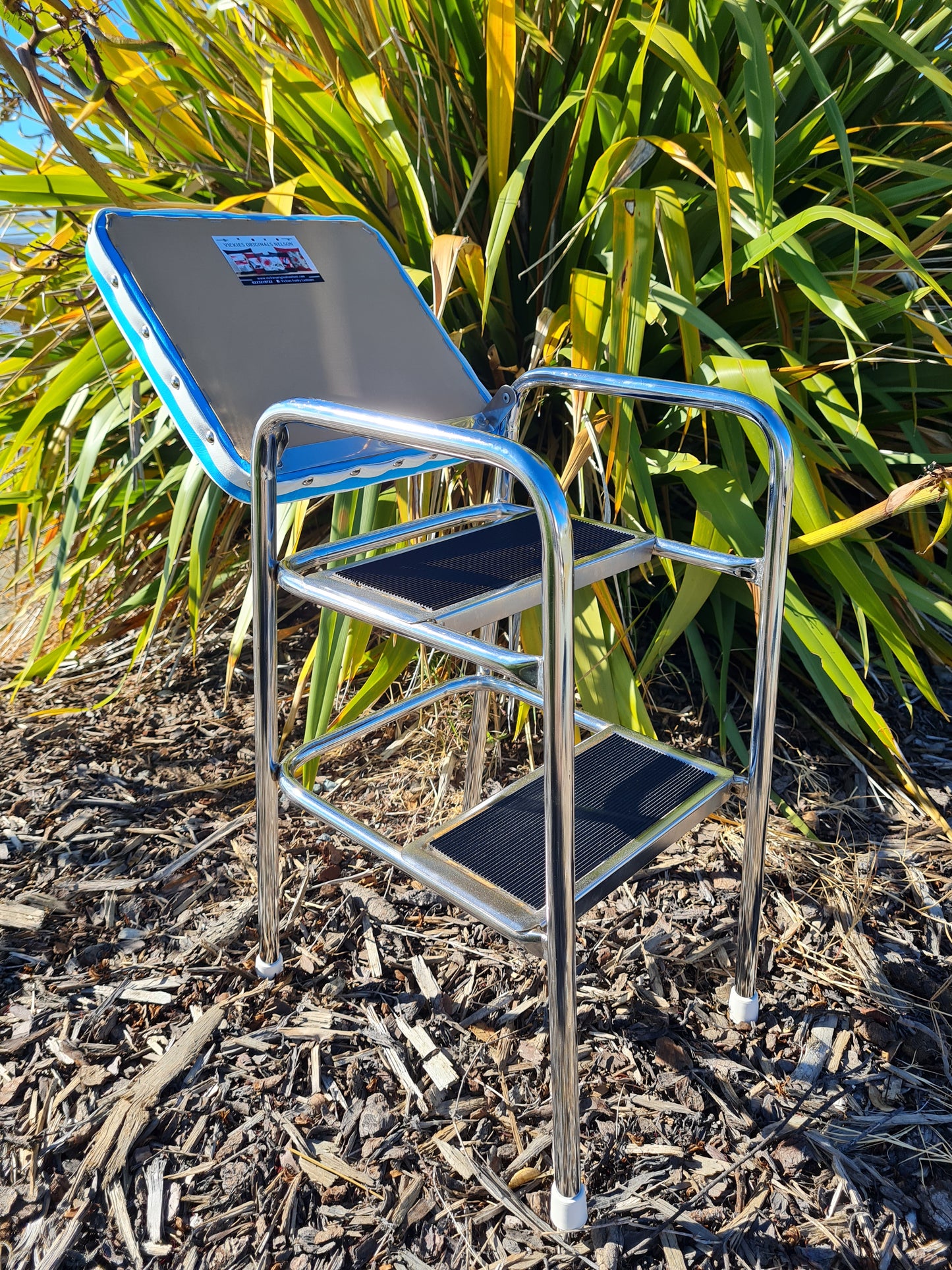 Retro Chrome Step Stool - Seat - Blue with White Piping