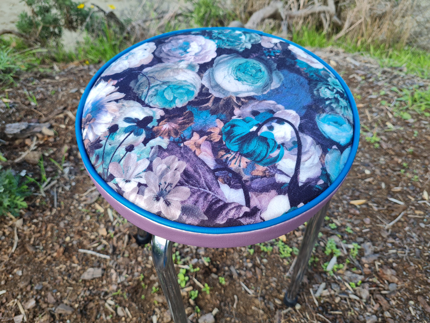 Retro Chrome Stool - Seat - Flower bomb - Blues