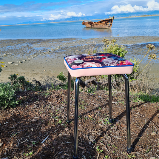 Retro Chrome Stool - Seat - Flower bomb