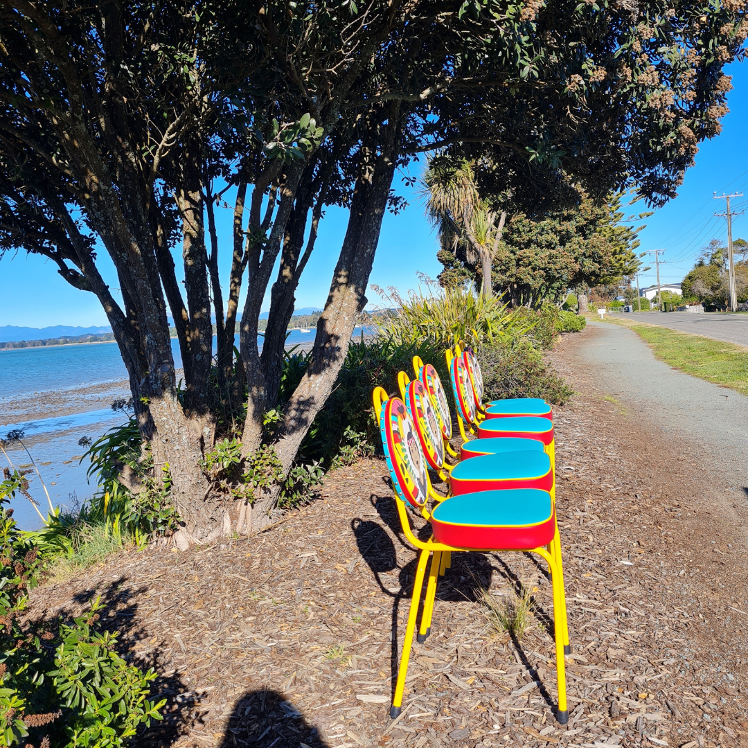 Wahine set of 6 retro chairs