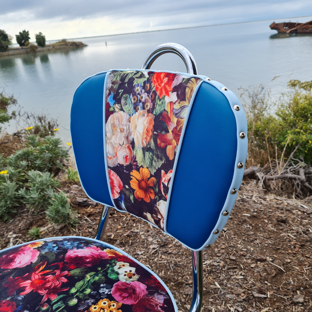 Flowerbomb chair