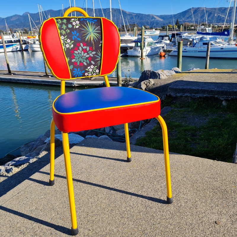 Cheerful Set of 4 retro chairs
