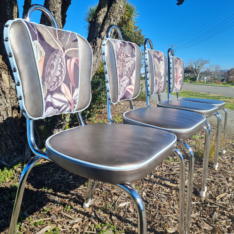 Retro Kitchen Chairs & Table - Metallic vinyl