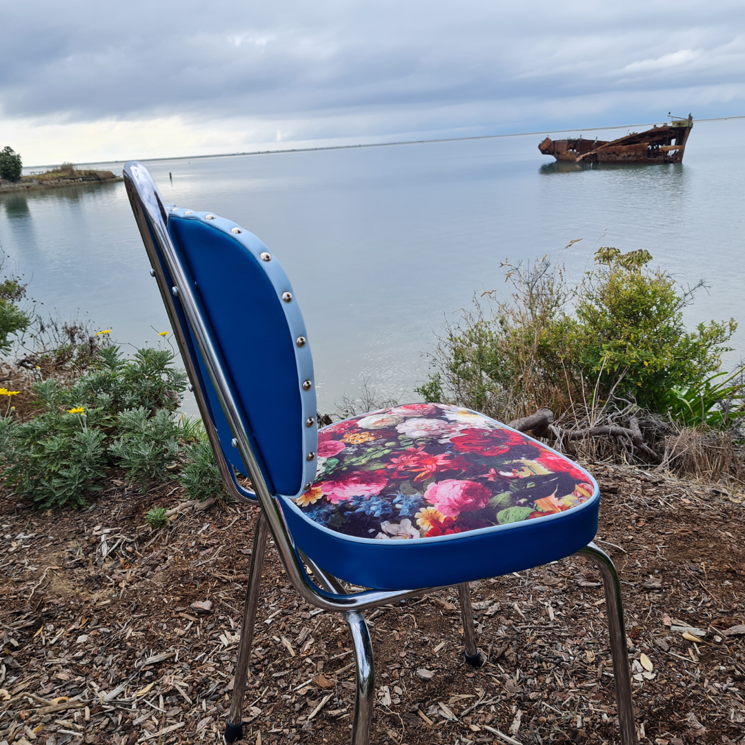 Flowerbomb chair