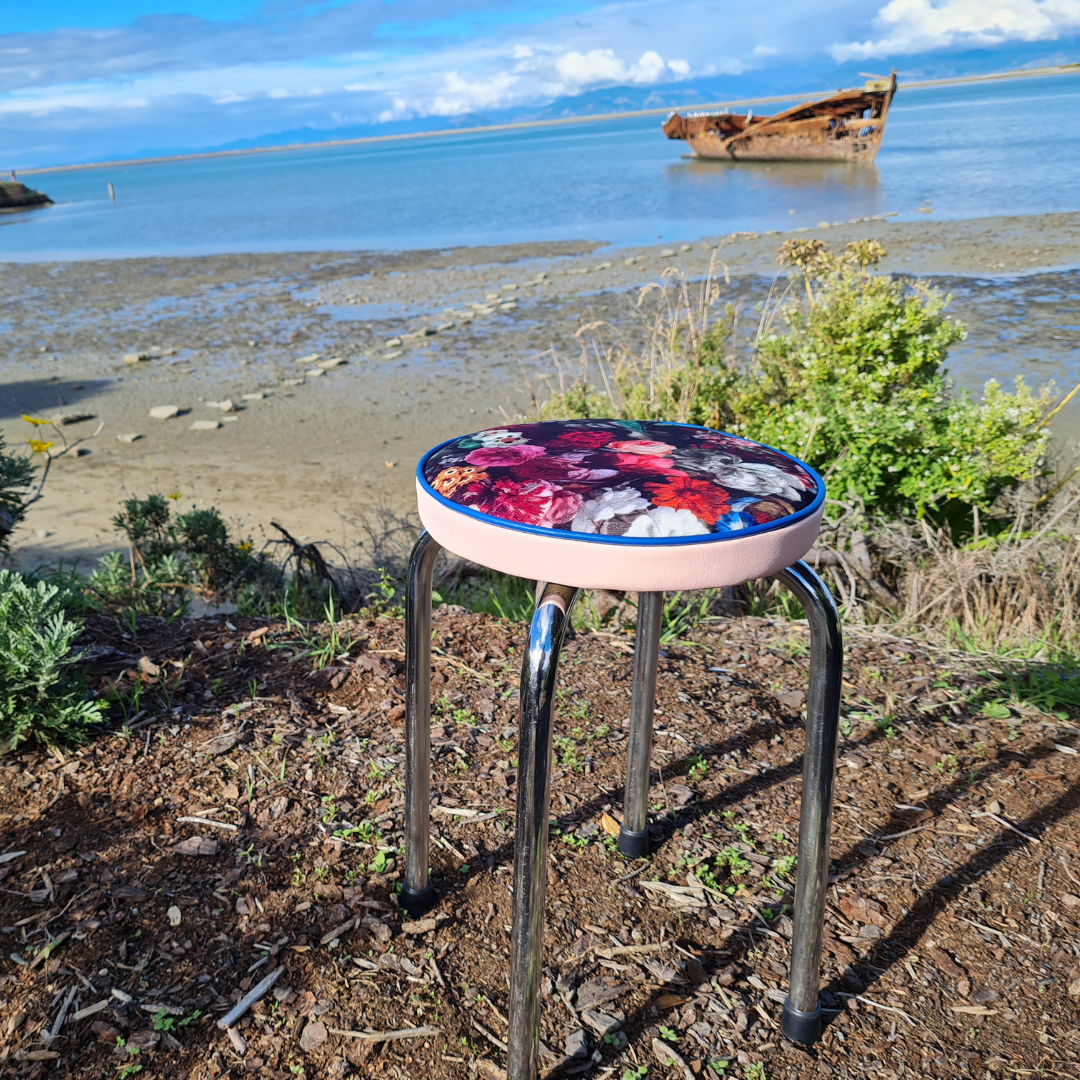 Retro Chrome Stool - Seat - Flower bomb