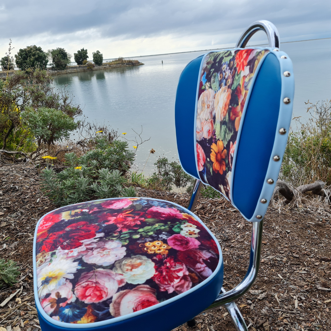 Flowerbomb chair