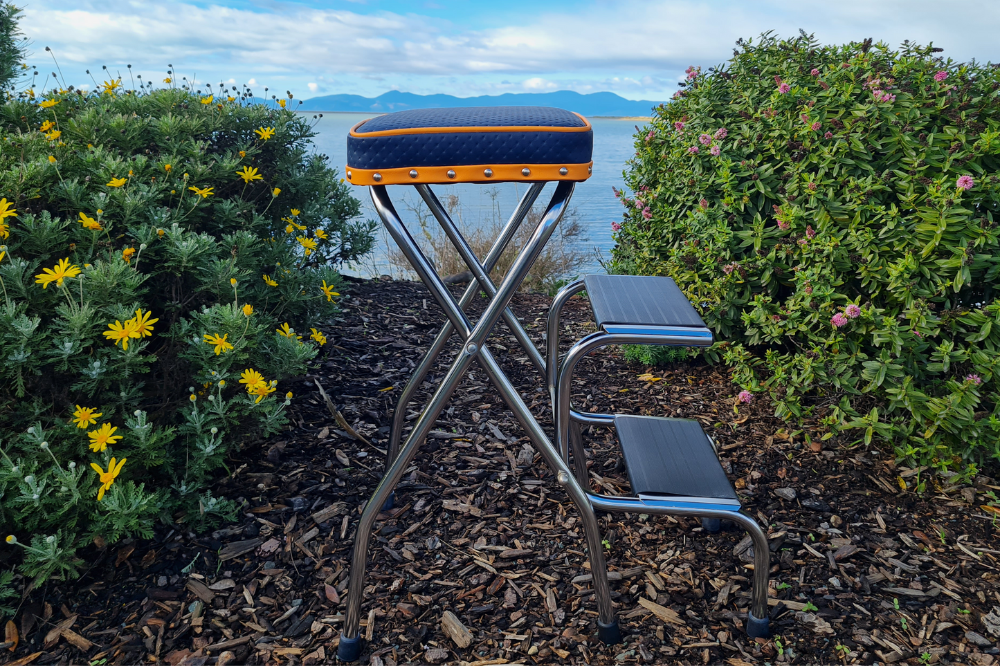 Retro Chrome Stool - Seat - scissor legs