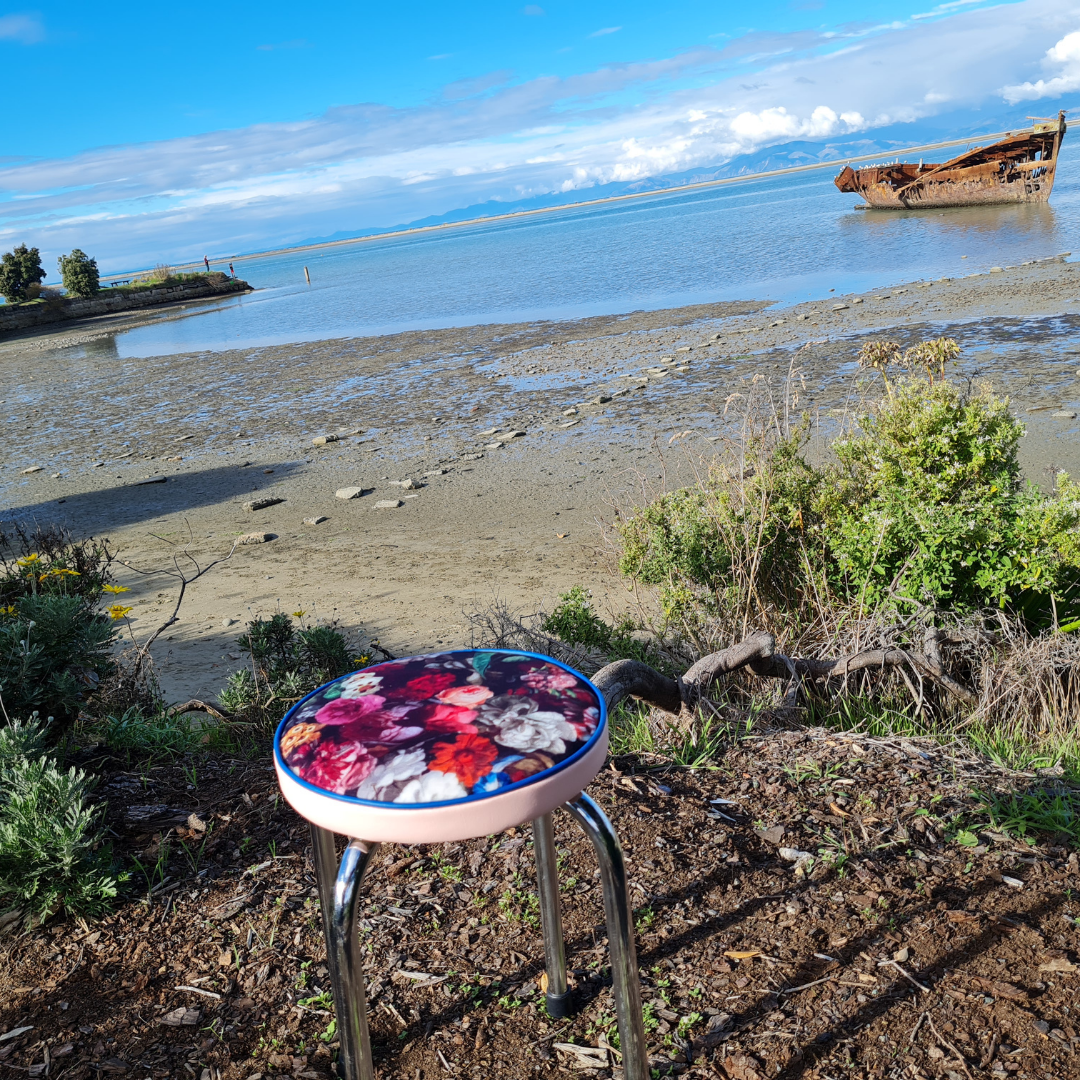 Retro Chrome Stool - Seat - Flower bomb
