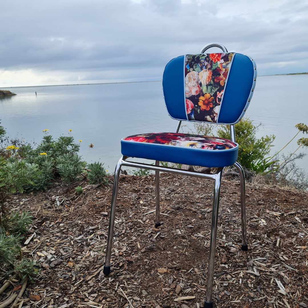 Flowerbomb chair