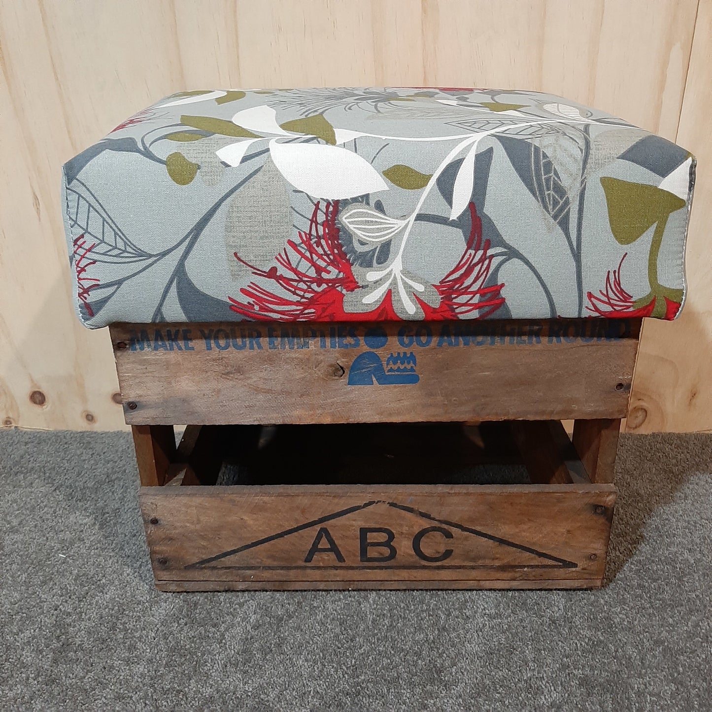 Footstool / Seat ABC Beercrate Base
