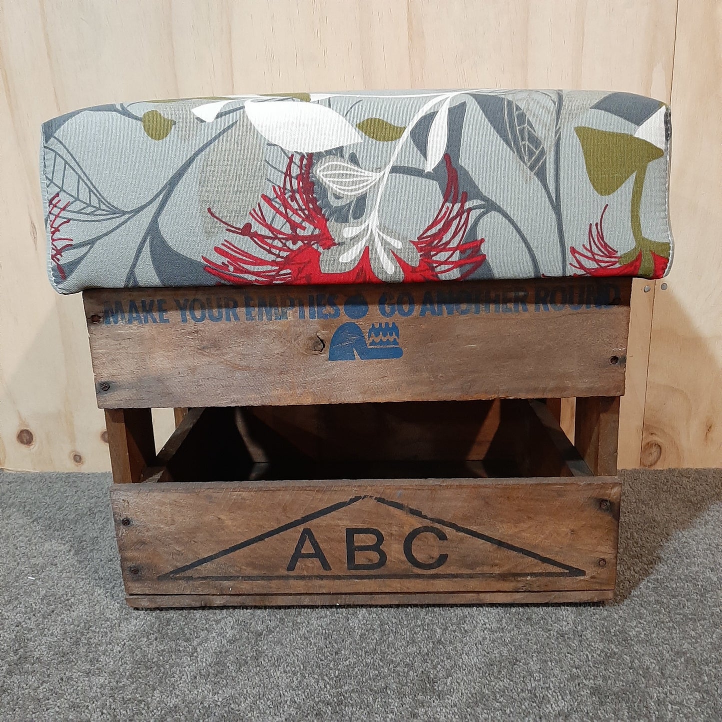 Footstool / Seat ABC Beercrate Base