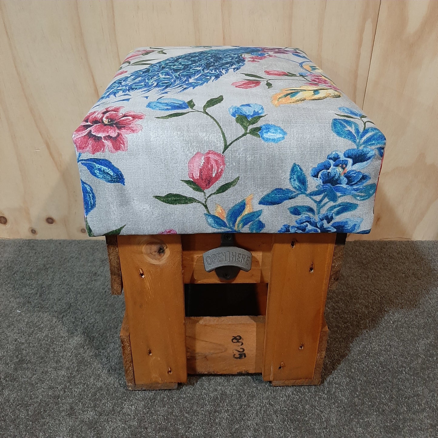 Footstool / Seat ABC Beercrate Base