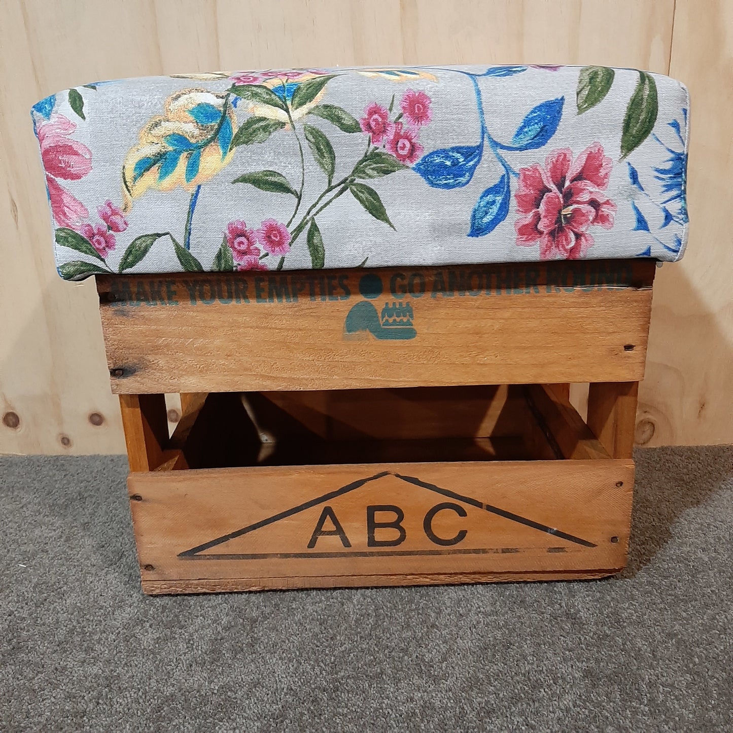 Footstool / Seat ABC Beercrate Base