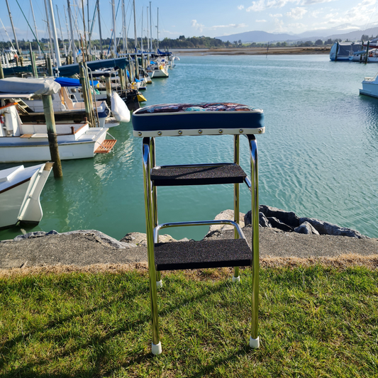 Retro Chrome Step Stool - Seat