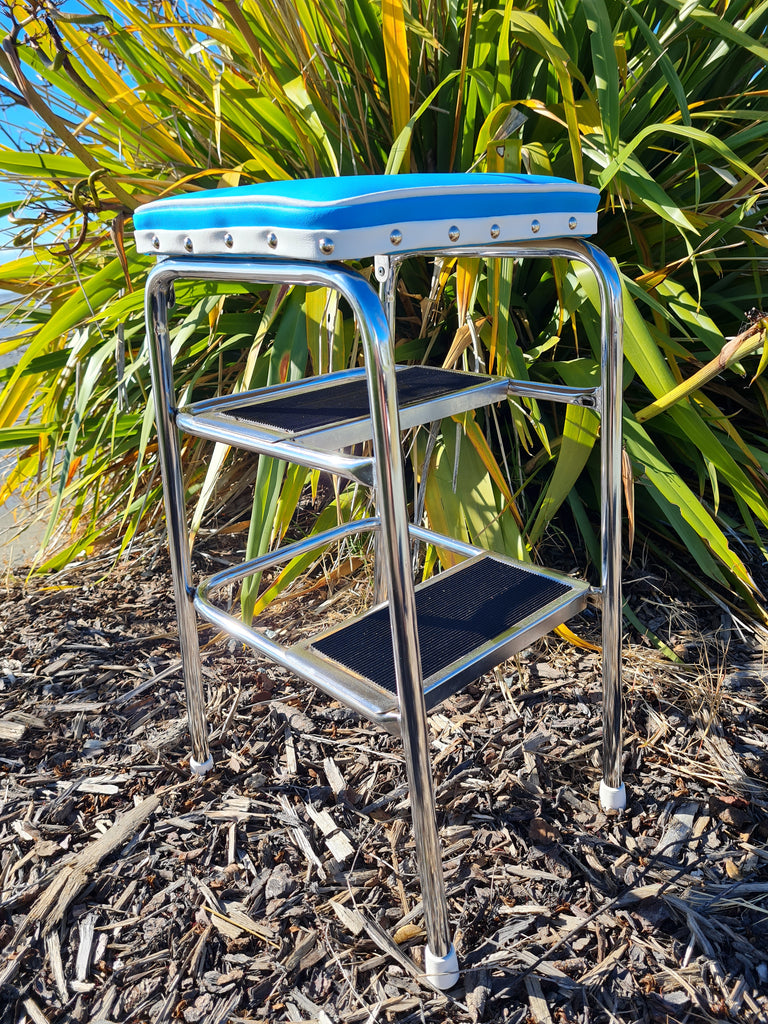 Retro Chrome Step Stool - Seat - Blue with White Piping – Vickies ...