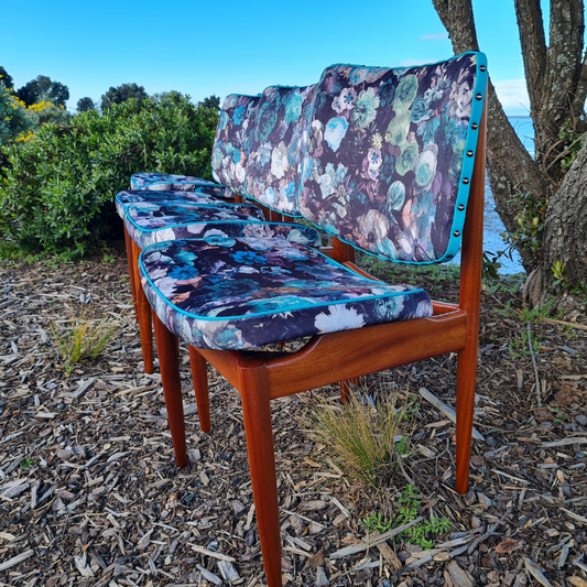 Set of 4 Mid century chairs