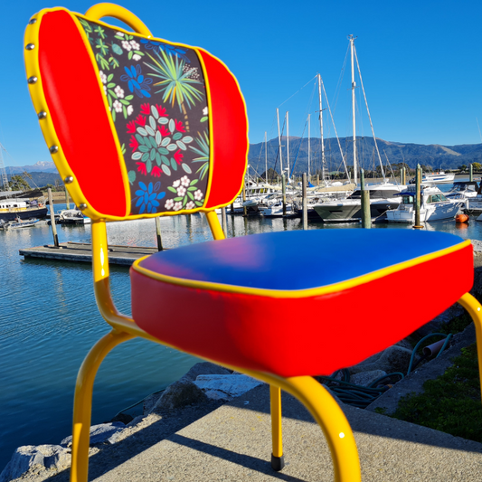 Cheerful Set of 4 retro chairs