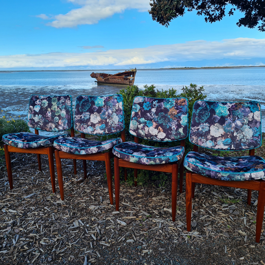 Set of 4 Mid century chairs