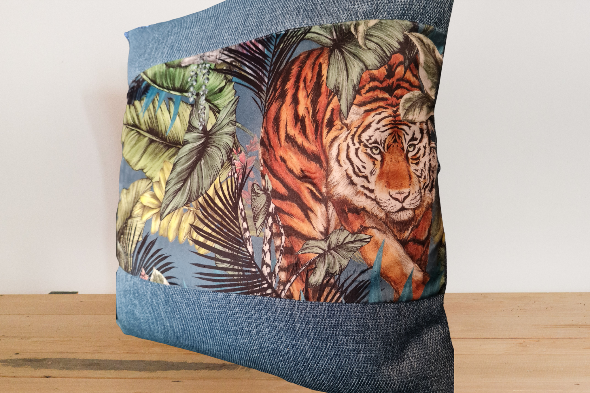 Tiger Botanical Cushion Cover