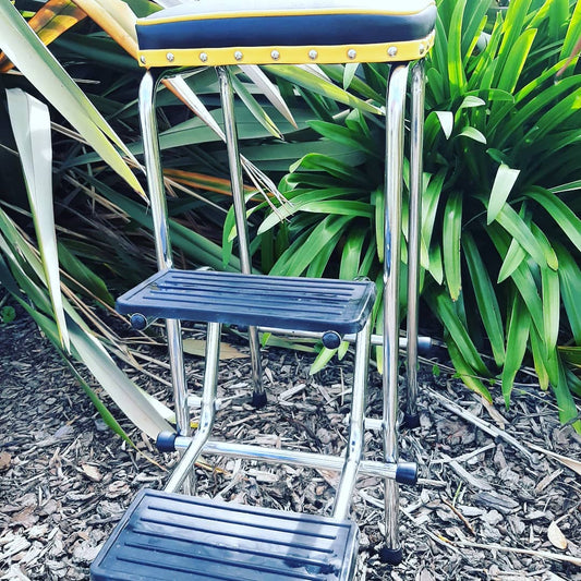 Retro Step Stool - Seat