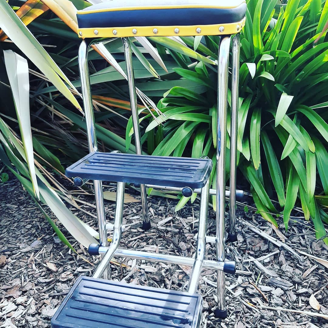 Retro Step Stool - Seat